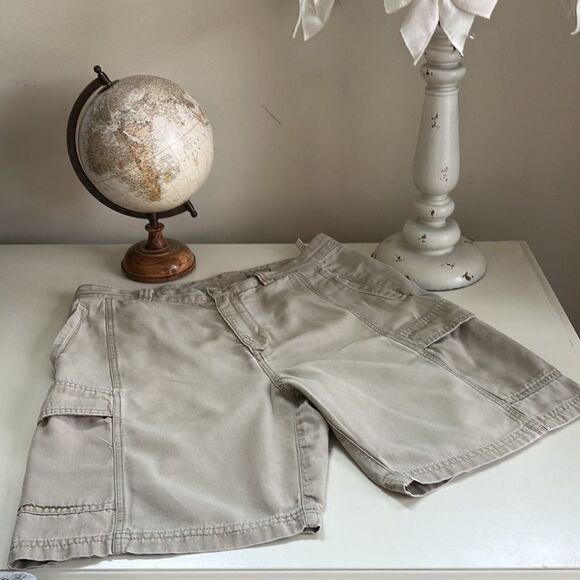 TOMMY BAHAMA 34 Tencel/Lyocell Blend Relax Cargo Khaki Unisex Shorts - Picture 5 of 13